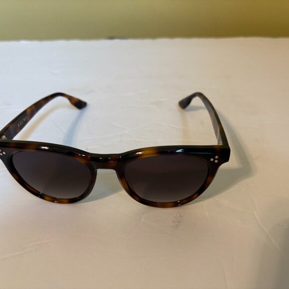Krewe Quinn Tortoise Sunglasses 5120 - Picture 1 of 7